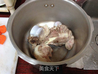 【大棒骨莲藕玉米汤】的做法步骤:3