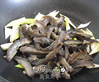 鲍汁葱烧海参的做法步骤:5
