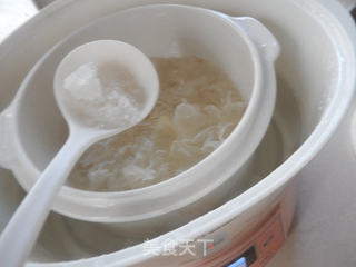 银耳木瓜糖水的做法步骤:7