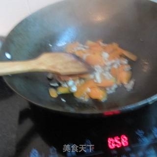 芹菜肉丁红萝卜片的做法步骤：8