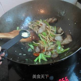 腊肉鱿鱼丝的做法步骤：9