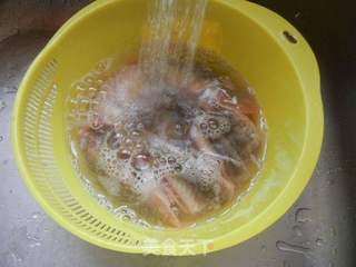 秀珍菇炖海鲶鱼的做法步骤:3