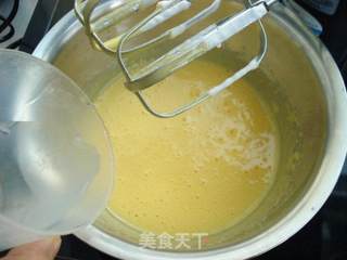 小熊维尼蛋糕卷的做法步骤:4
