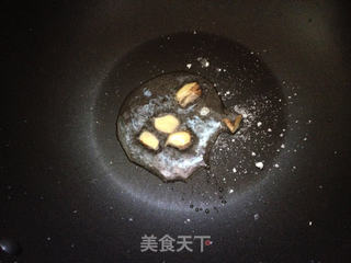 香菇豆腐鲫鱼汤的做法步骤:2
