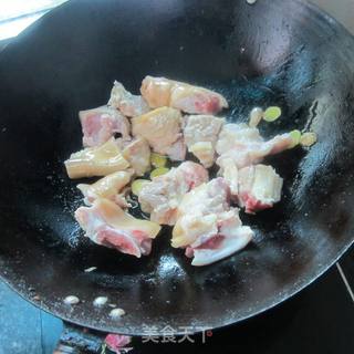 酱香猪脚的做法步骤：4