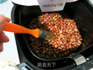 不用油炸的油炸花生米的做法步骤:6