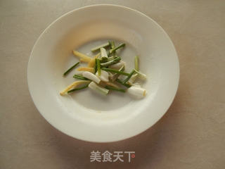 荷兰豆炒腊肉的做法步骤:5