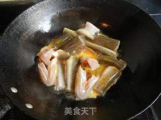 秀珍菇炖海鲶鱼的做法步骤:5