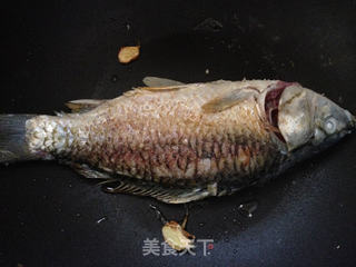 香菇豆腐鲫鱼汤的做法步骤:4