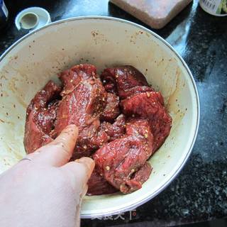 酱烤腊牛肉----烤箱食谱的做法步骤:7