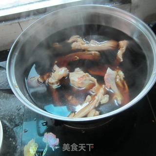 卤鸭架的做法步骤：6