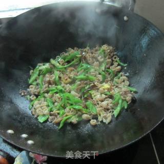 木耳小肠丝的做法步骤：7