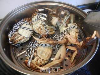 紫苏蒸大闸蟹的做法步骤:4
