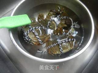 紫苏蒸大闸蟹的做法步骤:2