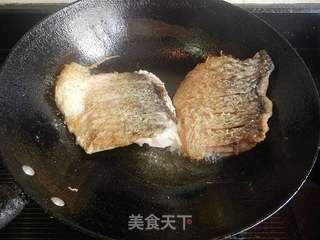 酒糟鲫鱼段的做法步骤:6