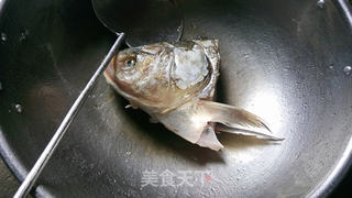 鱼头炖豆腐的做法步骤:3
