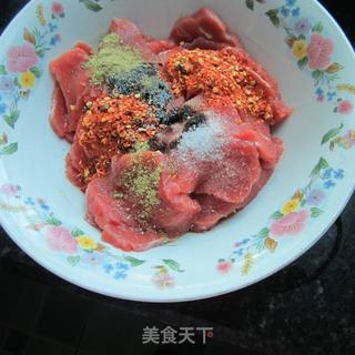 嫩炸牛肉片的做法步骤：7