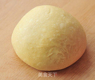 吃一个不过瘾的【超柔软爆浆榴莲福气排包】的做法步骤:2