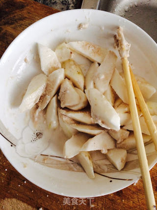 拔丝山药的做法步骤:3