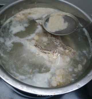 西洋参炖鸡汤的做法步骤:3