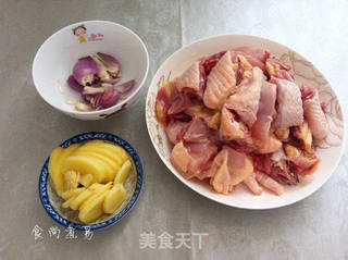 黑糯米酒煲鸡汤的做法步骤:2