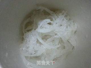 冰糖燕窝的做法步骤:2