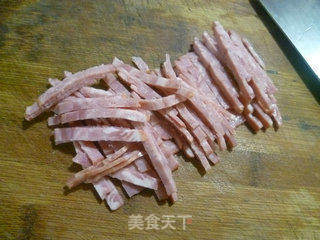 培根芹菜炒土豆的做法步骤:2