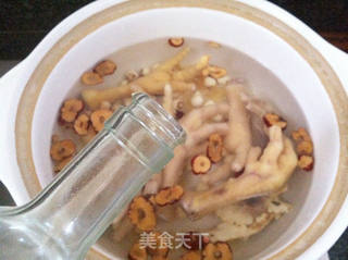 当归红枣鸡脚汤的做法步骤：8