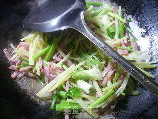 培根芹菜炒土豆的做法步骤:7