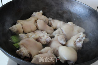腐乳冰糖猪蹄的做法步骤:6