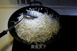 素炒绿豆芽的做法步骤:4