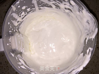 红心番石榴慕斯蛋糕的做法步骤:4