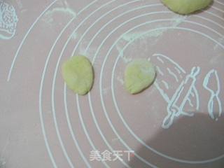 椰蓉奶黄馅花脸熊面包的做法步骤:10