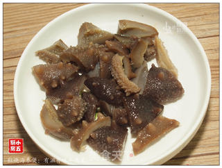 红烧海参煲:有滋有味年夜菜的做法步骤:2