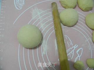 椰蓉奶黄馅花脸熊面包的做法步骤:9