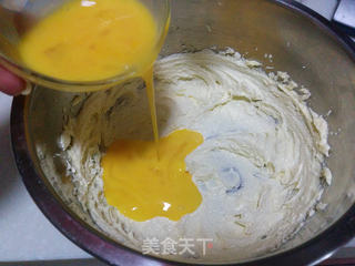 【椰蓉玛芬蛋糕】的做法步骤：3