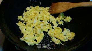 鸡蛋蒜苗豆腐干的做法步骤:3