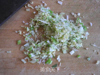 萝卜猪肉灌汤蒸饺的做法步骤:2