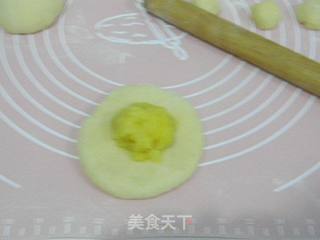 椰蓉奶黄馅花脸熊面包的做法步骤:8