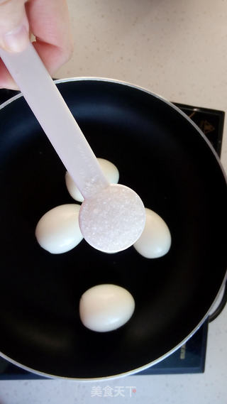 自制零食——卤蛋的做法步骤:4