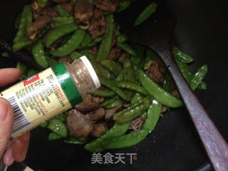 扁豆炒鸭心的做法步骤:8