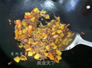 黑椒牛肉芝士焗饭的做法步骤:7