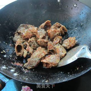 凉拌香辣蒜香鱼的做法步骤:11