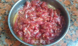仔姜榨菜炒牛肉的做法步骤:2
