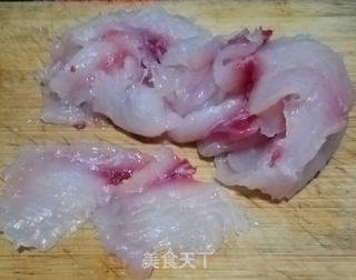 牡丹鱼片。。划油版的做法步骤:2