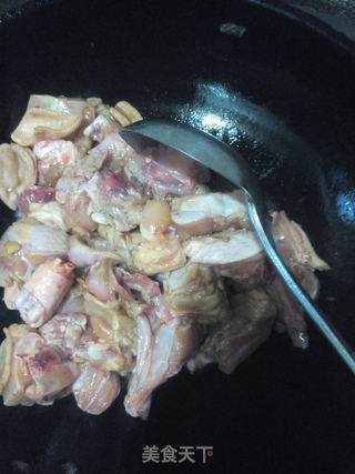 鸡兔一锅出的做法步骤:3