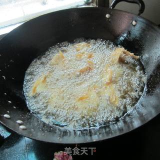 凉拌香辣蒜香鱼的做法步骤:5
