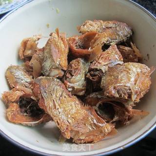 凉拌香辣蒜香鱼的做法步骤:8