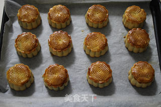 炼奶紫薯月饼的做法步骤:14