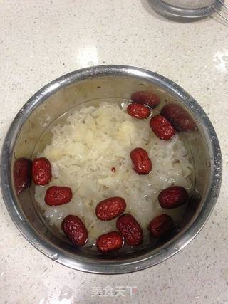 红豆红枣银耳汤的做法步骤:3